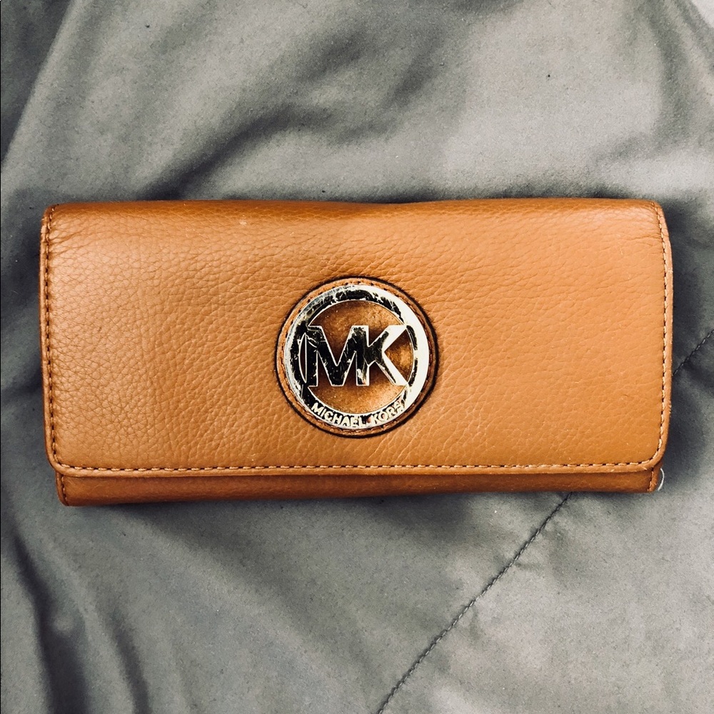 Michael kors wallet